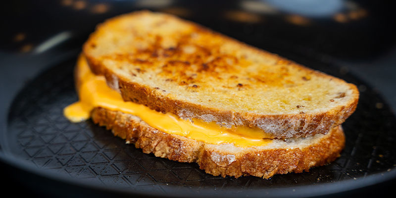 Grigliate Il Sandwich Fin Quando Il Pane Sarà Tostato E Leggermente Imbrunito