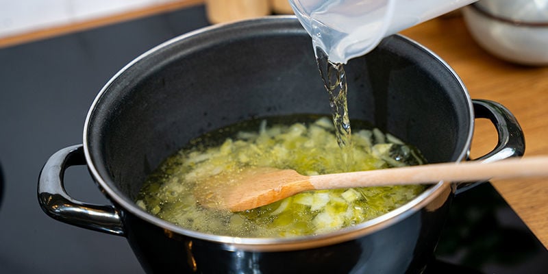 Aggiungi L’Acqua E Porta Ad Ebollizione