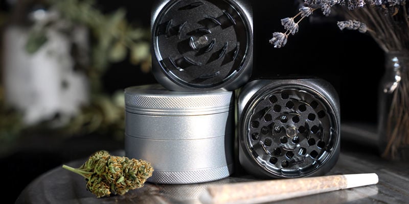 10 Grinder Per Stoner Seri